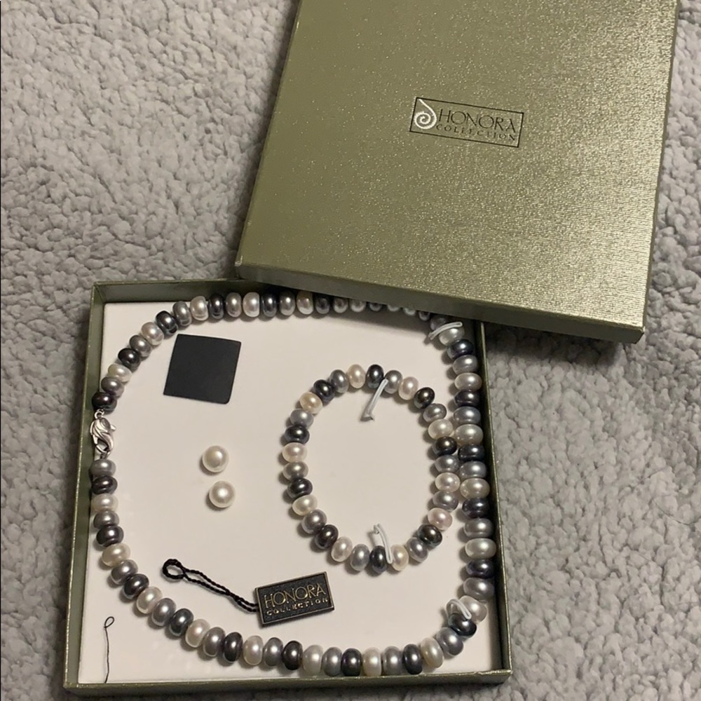 Honora tricolor Pearls